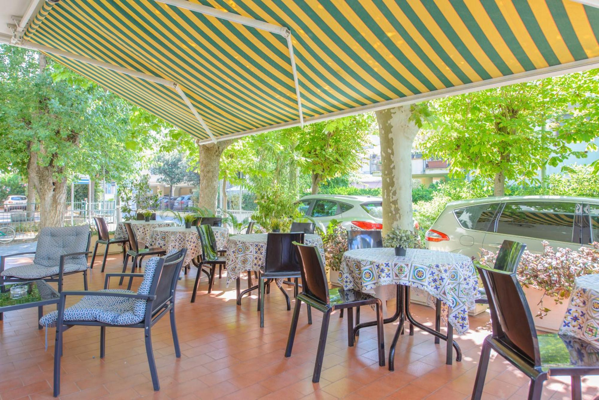 Hotel Avana Mare Rimini Exterior photo